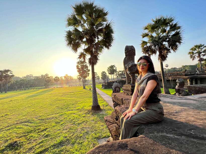 Siem Reap: Angkor Wat Small-Group Day Tour and Sunset - Key points to know before booking