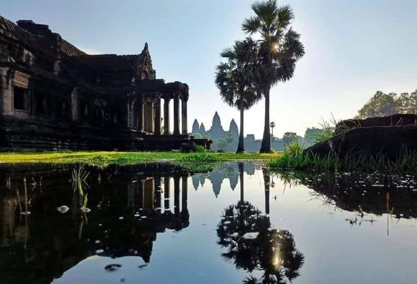 Siem Reap: Angkor Wat Small-Group Day Tour - Starting at Ta Prohm before the worst heat