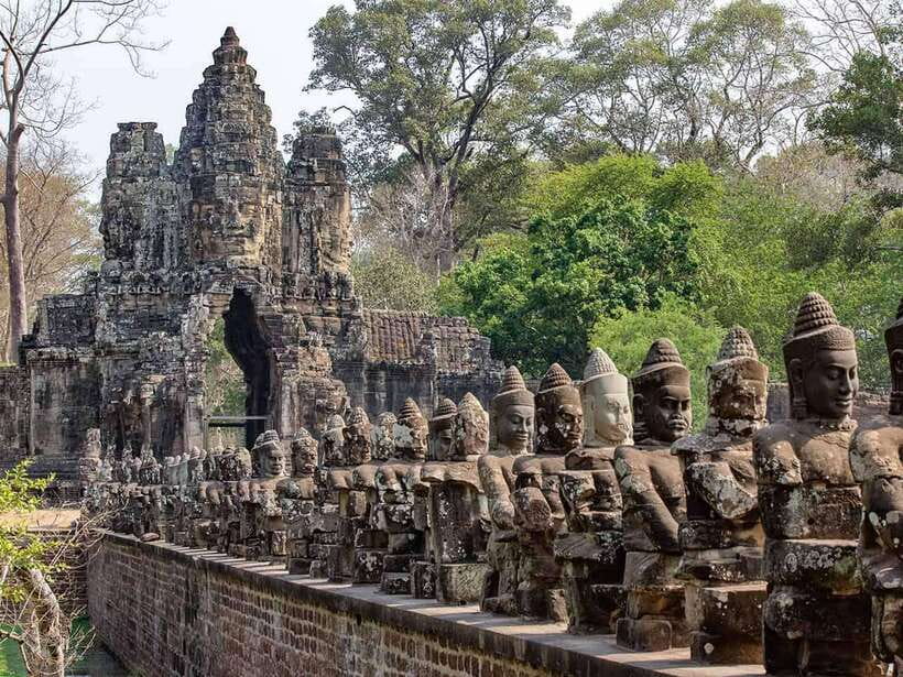 Siem Reap: Angkor Wat Small-Group Full Day Tour and Sunset - A long day through Cambodia’s temple heart