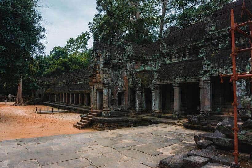 Siem Reap: Angkor Wat Small-Group Full Day Tour and Sunset - Phnom Bakheng and the sunset question