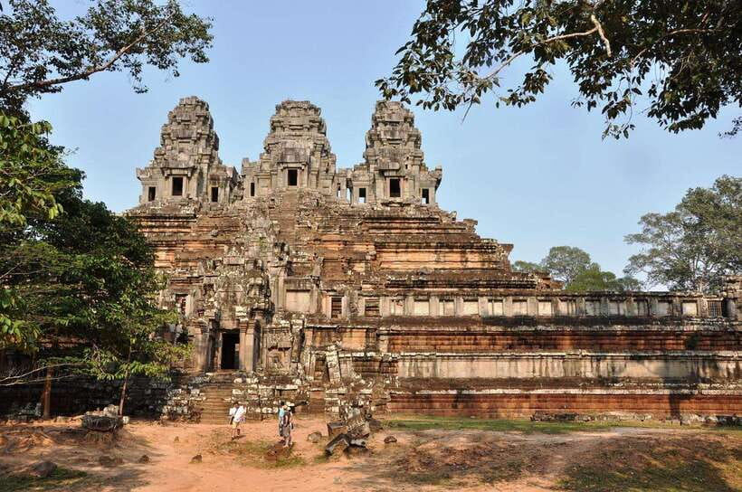 Siem Reap: Angkor Wat: Small-Group Sunrise or Sunset Tour - Who will enjoy this Angkor tour most