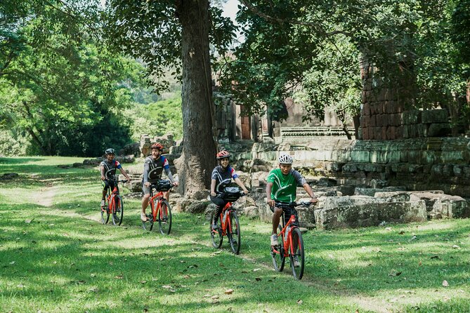 Siem Reap: Angkor Wat Sunrise Bike Tour & Jungle Breakfast - The Terrace of the Elephants adds a broad ceremonial view