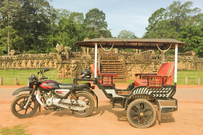 Siem Reap: Angkor Wat Sunrise & Explore Angkor Temples With Guide - Ta Prohm and the power of the jungle setting