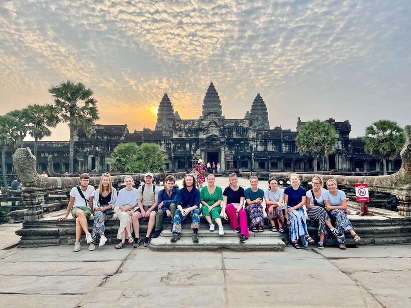 Siem Reap: Angkor Wat Sunrise Small Group tour and Breakfast - What the $19 price really buys