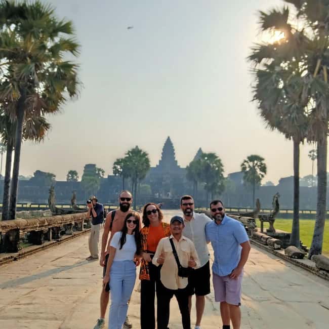 Siem Reap: Angkor Wat Sunrise Tour with Spanish Guide - Spanish guides and the human side of the tour