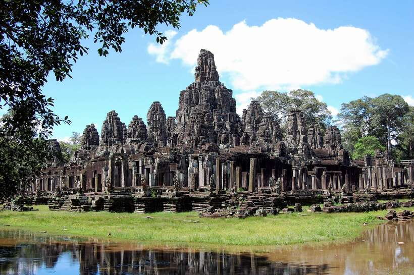 Siem Reap: Angkor Wat Tour Explore The Most Iconic Temples - Banteay Kdei brings a quieter pause