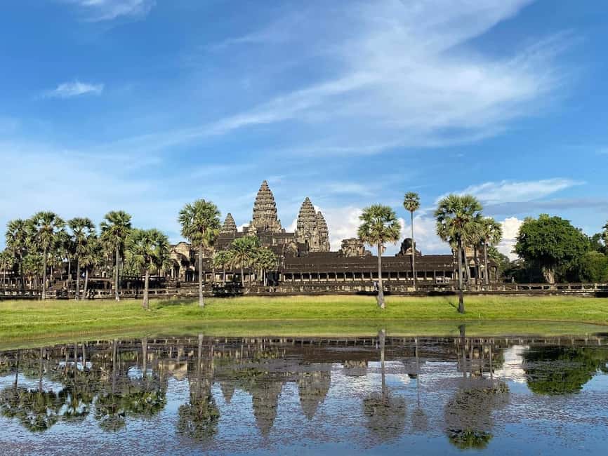 Siem Reap: Angkor Wat Tour with French-Speaking Guide - Angkor Wat, the day’s grand finish