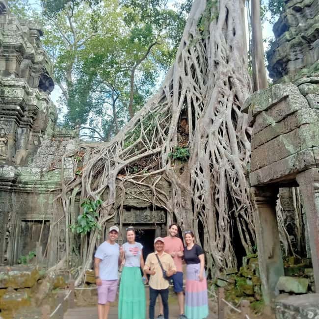Siem Reap: Angkor Wat Tour with French-Speaking Guide - Price, group size, and overall value