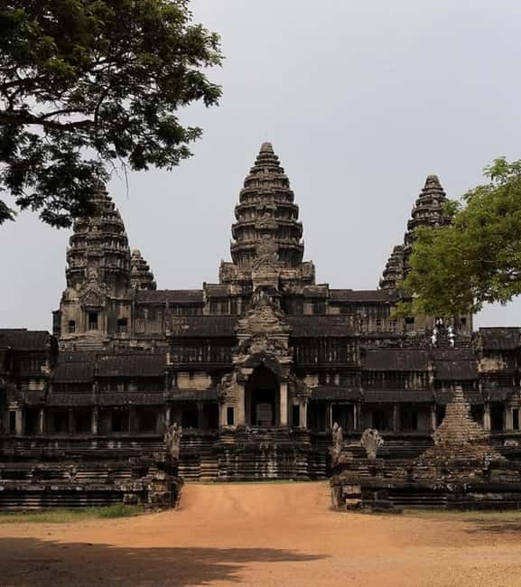 Siem Reap: Angkor Wat Tour with Italian-Speaking Guide - Ta Prohm, where trees take over the ruins