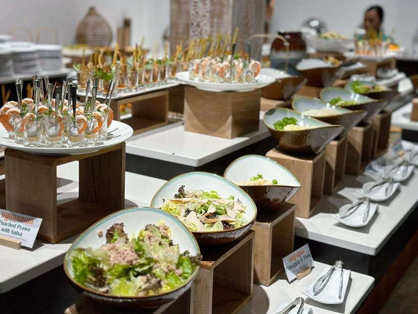 Siem Reap: Apsara Dance Show and Dinner with Hotel Pickup - Understanding the Apsara performance