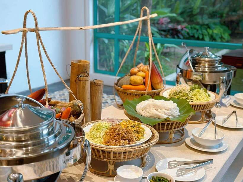 Siem Reap: Apsara Dance Show and Dinner with Hotel Pickup - Who will enjoy this experience most