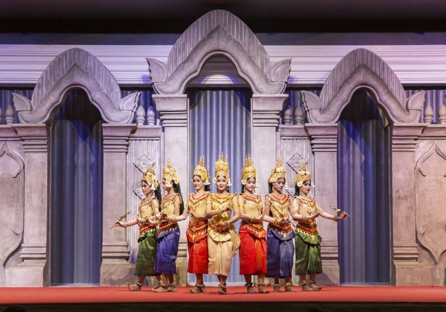 Siem Reap: Apsara Dance Show & Dinner with Tuk-Tuk Transfers - The one-hour Apsara performance