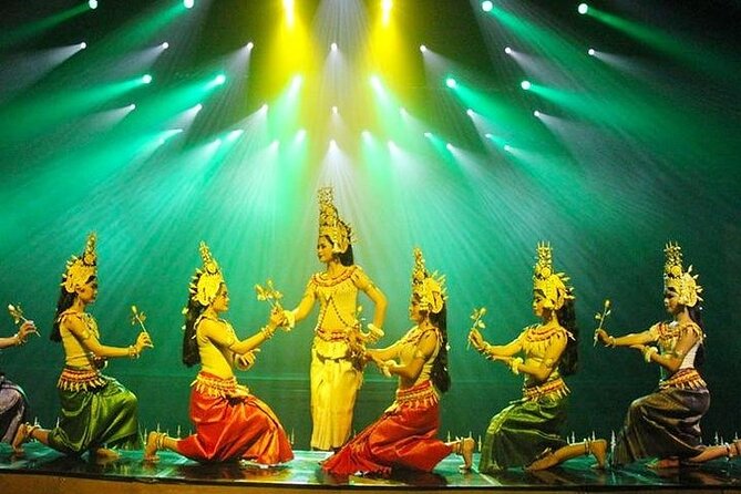 Siem Reap Apsara Dinner show & Hotel Pick up - The tuk-tuk ride sets the tone