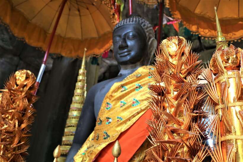 Siem Reap: Banteay Srei and Grand Circuit Heritage Tour - The guides and drivers are part of the value