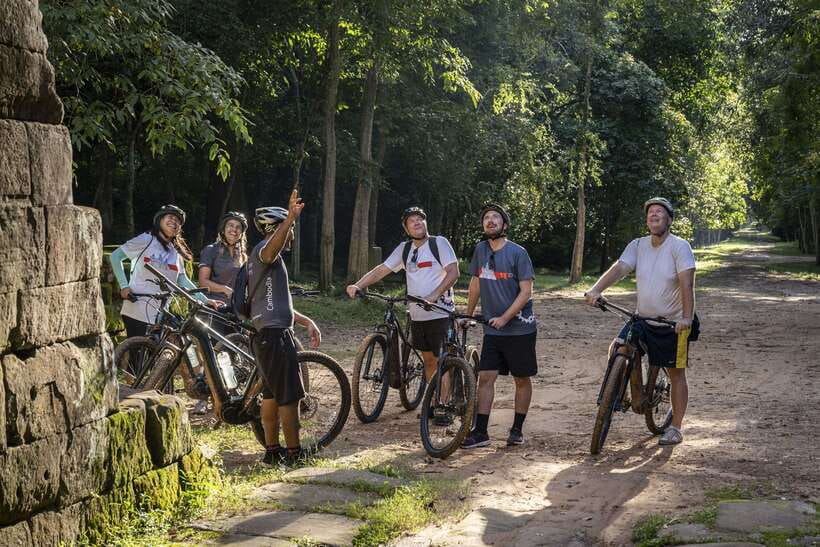 Siem Reap: Bike the Angkor Temples - Full-Day 30km Tour - What to wear and bring