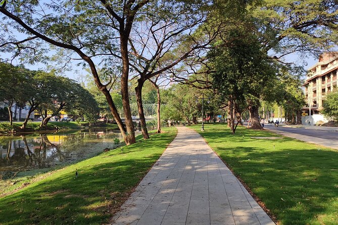 Siem Reap City Walking Tour - Made in Cambodia Market and local craft shopping