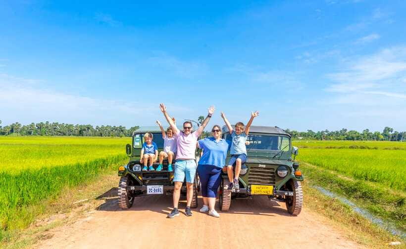 Siem Reap: Countryside Jeep Tour / SUV Car Available - Bamboo rice cakes and local snacks