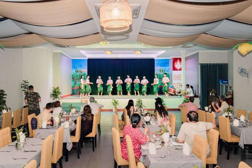 Siem Reap: Dinner and Traditional Show with Hotel Transfer - What is included, and what is not