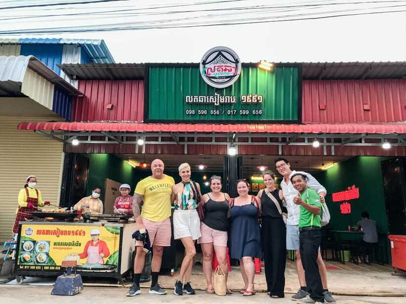 Siem Reap: Evening Food Tour with 10 Local Tastings - Local restaurant tastings: fruit, rolls, tofu, and snails