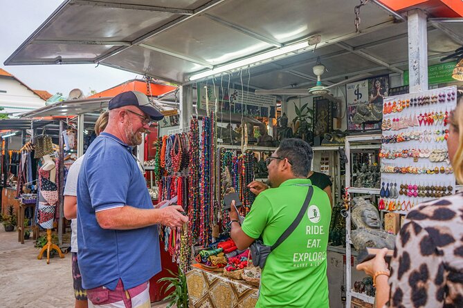 Siem Reap Evening Foodie Vespa Tour / Tuk Tuk Available - 5 pm pickup and the small-group setup