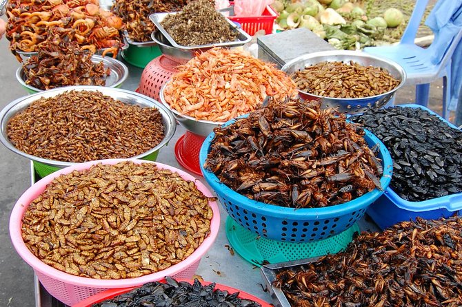 Siem Reap Evening Street foods Tours by Tuk Tuk - Stop two: one hour among Siem Reap’s evening stalls