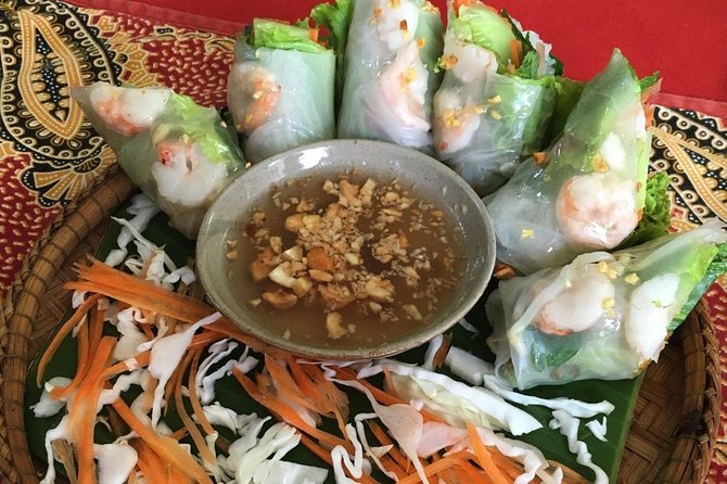 Siem Reap Evening Street foods Tours by Tuk Tuk - What the guide adds to the food