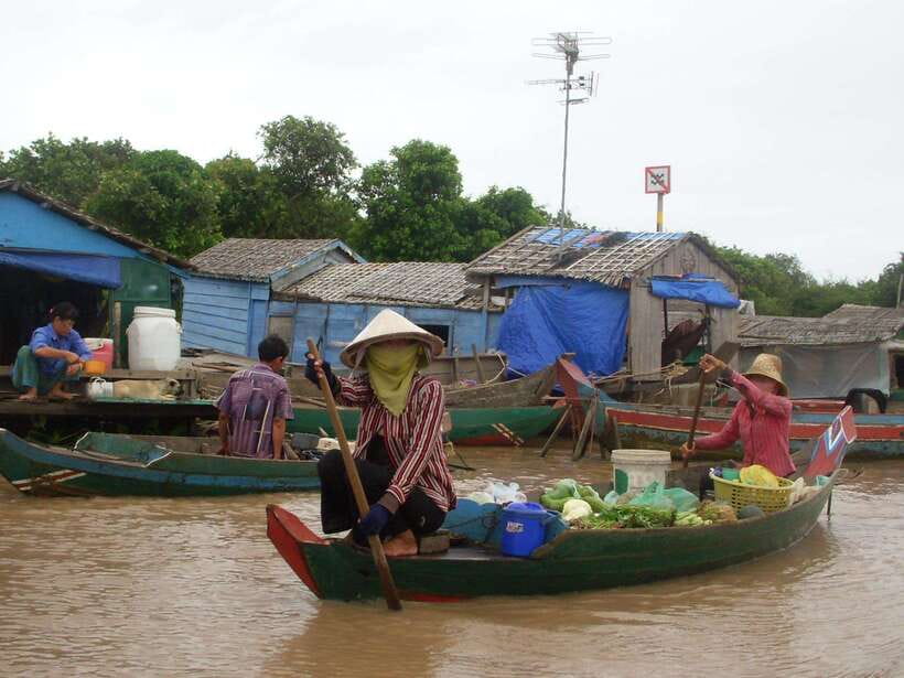 Siem Reap: Floating Village Tour - Why Tonle Sap feels unlike an ordinary lake trip
