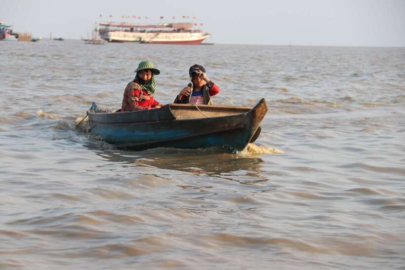 Siem Reap: Floating Village Tour - When the river opens into the lake