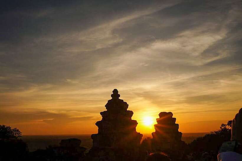 Siem Reap: Grand circle tour Sun set on bakeang hill & Guide - Key points at a glance