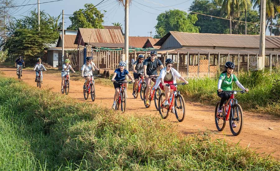 Siem Reap: Guided Countryside Bike Tour - What the countryside reveals about daily life