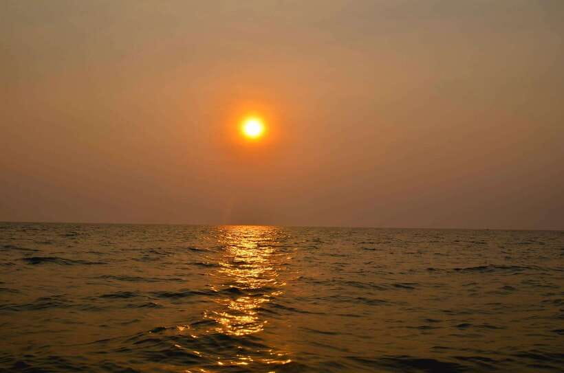 Siem Reap: Half-Day Kampong Phluk with Sunset, Boat & Guide - A countryside start from Siem Reap