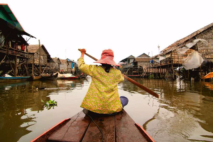 Siem Reap: Half-Day Kampong Phluk with Sunset, Boat & Guide - Roluos Market and the first local view