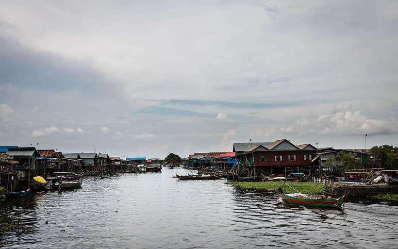 Siem Reap: Kompong Phluk Floating Village Half-Day Tour - Rolus Market, where the day starts with ordinary Cambodia