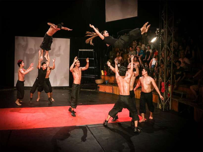 Siem Reap: Phare, Cambodian Circus with Tuk-Tuk Transfers - One hour of acrobatics, music, and Cambodian life
