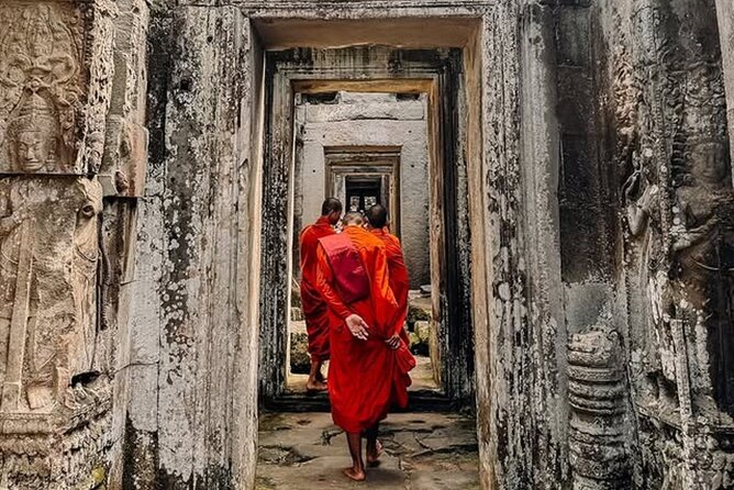 Siem Reap Private Full Day Angkor Wat Tour with Sunset or Sunrise - Guides, comfort, and the private format