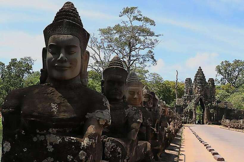 Siem Reap : Private Tuk-Tuk Tour of the Magnificent Temples. - Ta Prohm and the Tomb Raider connection