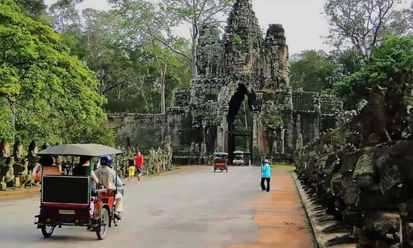Siem Reap : Private Tuk-Tuk Tour of the Magnificent Temples. - The morning hotel pickup and Angkor Pass