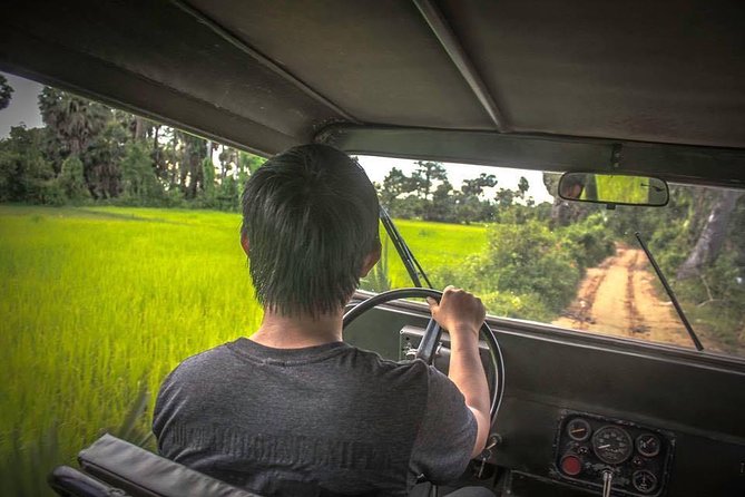 Siem Reap: Silk Farm & Countryside Offbeat Jeep Tour - Pagoda life and a quieter side of Cambodia