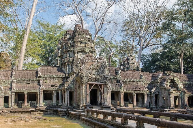 Siem Reap Sunrise Private Tour - Bayon’s stone faces reward a slow look