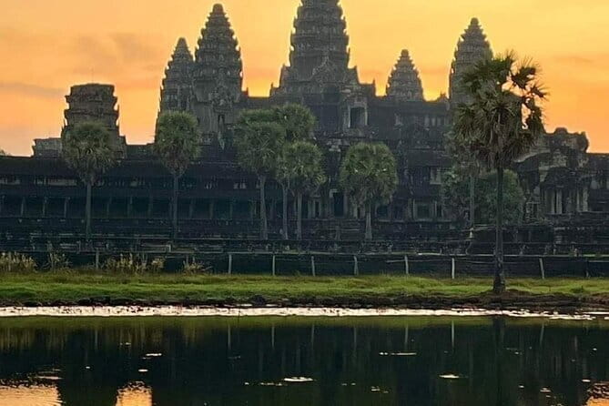 Siem Reap Temple Tuktuk Tour: Explore Angkor Wat and beyond. - Key points to know before you book