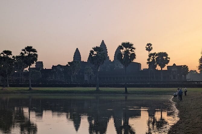 Siem Reap Temple Tuktuk Tour: Explore Angkor Wat and beyond. - Angkor Wat: two hours with Cambodia’s great monument