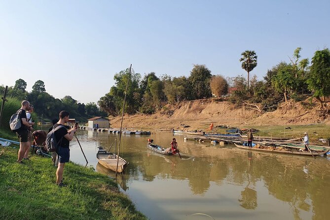 Siem Reap to Battambang Private Guided Tour (Day Trip) - Phsar Nath Market for Snacks and Local Color
