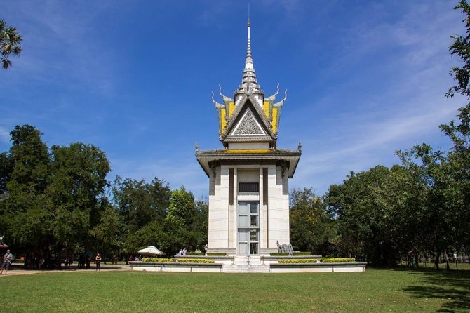 Siem Reap to Phnom Penh by Private Car or Minivan - Who should book this transfer?