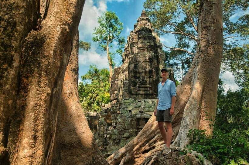 Small-Group Full Day Angkor wat Guide tour with Sun set - Ta Keo, a stark pyramid of sandstone