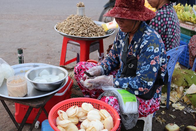 Street Food Tasting Tour including Dinner - Guides Nil and Bo make a practical difference