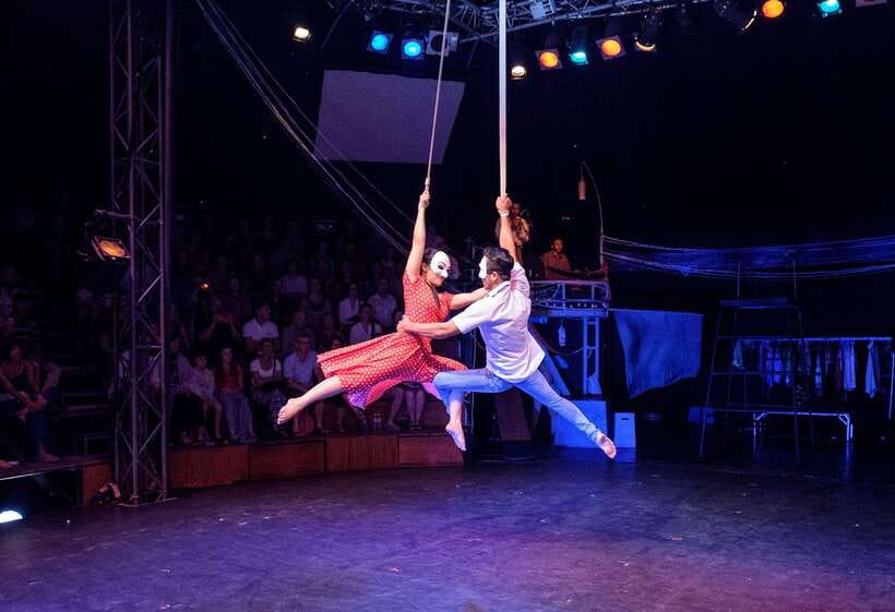 Street Food Tour and Phare Circus with Tuk-Tuk Transfers - Tuk-tuk transfers keep the evening simple