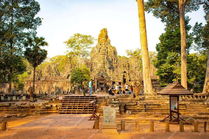 Sunrise at Angkor Wat and Small Tour with Tours Guide - Angkor Wat, two hours with the temple at its best