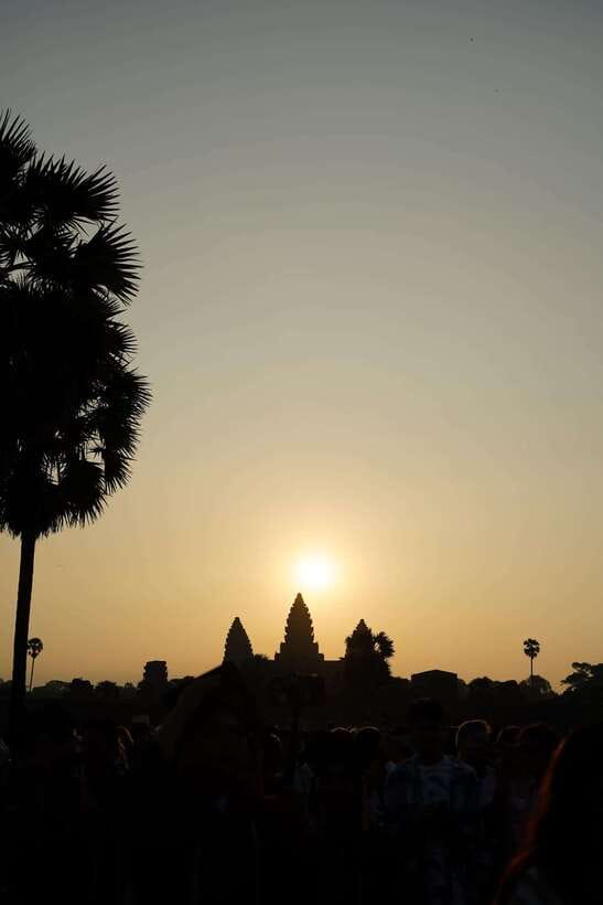 Sunrise at Angkor Wat Temple: 3-Hour Private Tour - Practical advice for a better morning