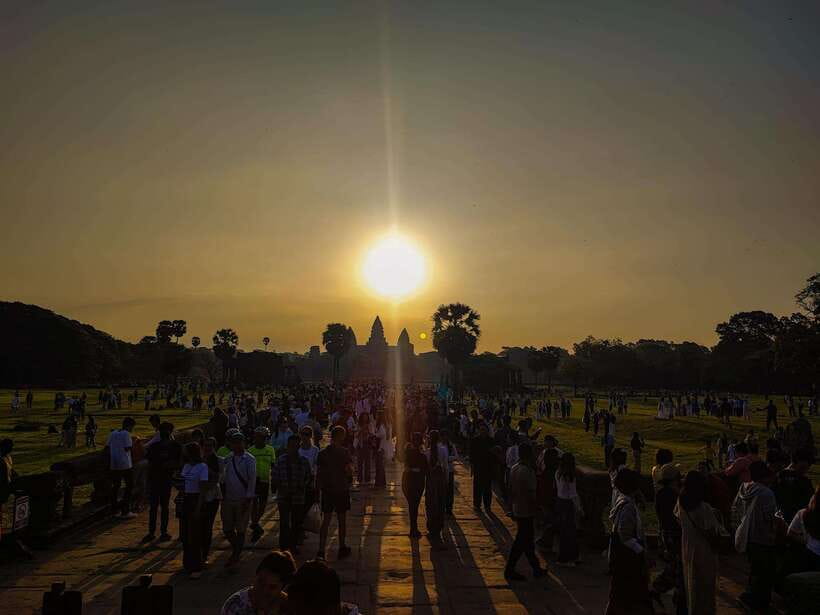 Sunrise at Angkor Wat Temple: 3-Hour Private Tour - The private car and personal guide