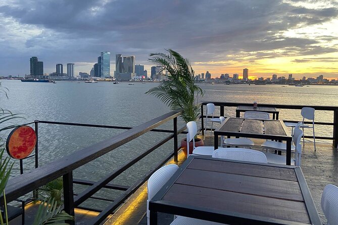 Sunset Cruise with free flow beer, soft drinks & fruit platter - Royal Palace views from the Tonlé Sap